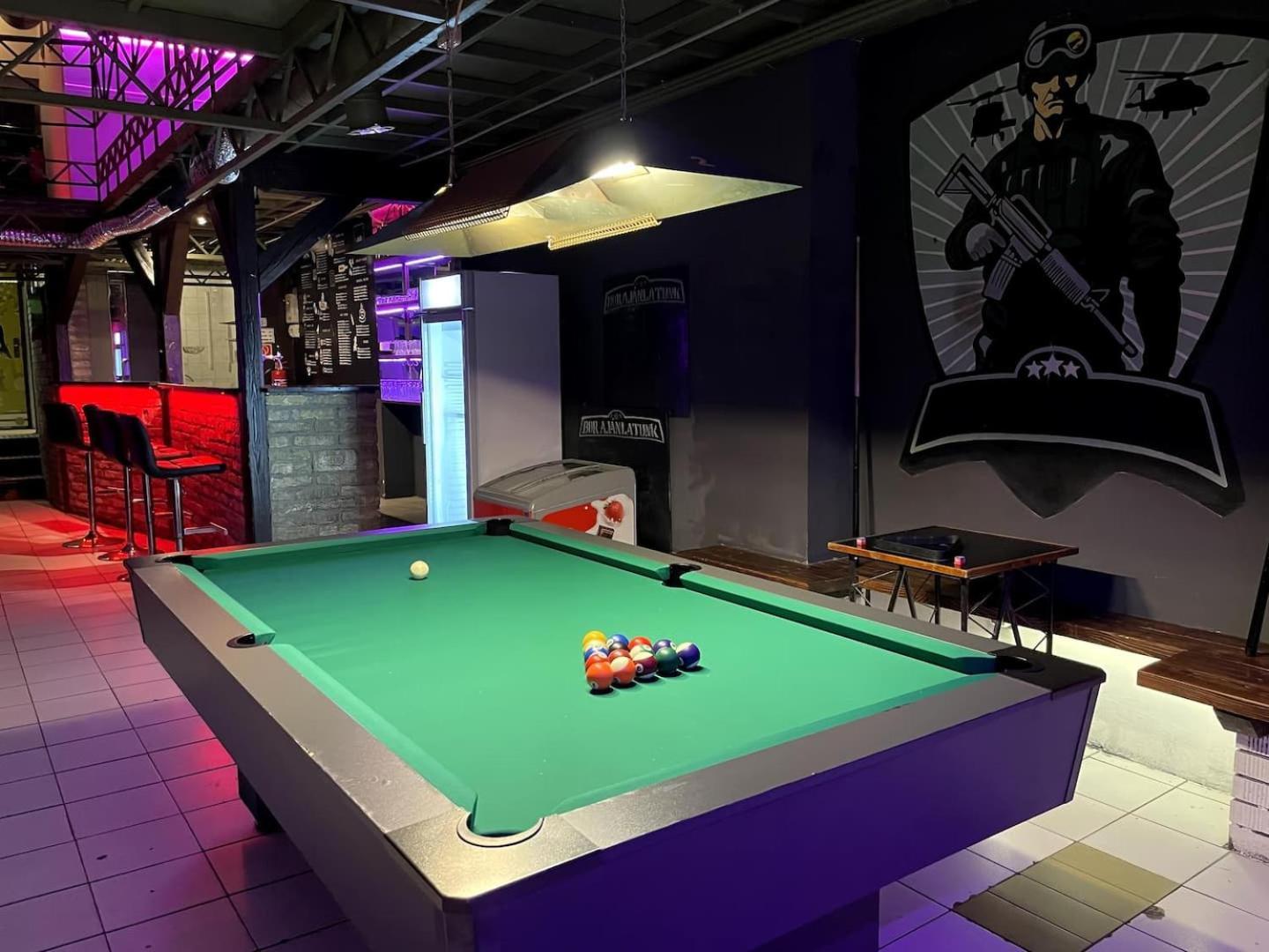 ブダペスト The Bachelor Bar - Bunker | Private Clubヴィラ エクステリア 写真