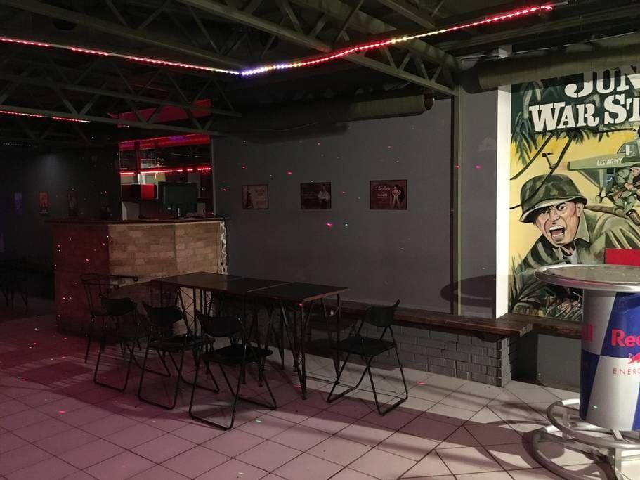 ブダペスト The Bachelor Bar - Bunker | Private Clubヴィラ エクステリア 写真